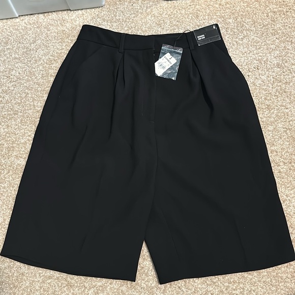 NWT! Express Black High Waisted Bermuda Shorts - Size 4 - Picture 4 of 6